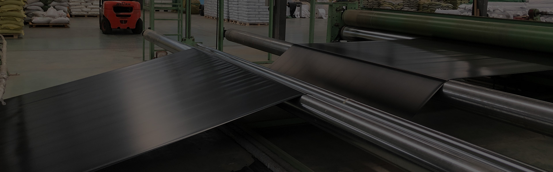 復(fù)合土工膜與傳統(tǒng)防滲材料的區(qū)別