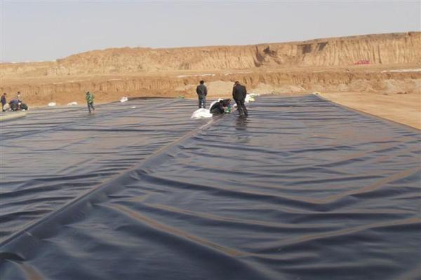 土工膜破損處探測(cè)與維修解析  第1張