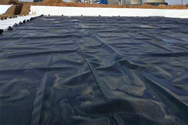 極端氣候條件下防滲土工膜的適應(yīng)性與性能優(yōu)化研究  第3張