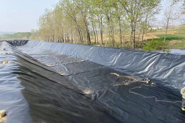 土工膜能不能直接粘在水泥上呢  第3張